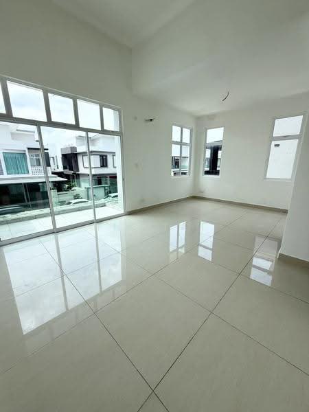 Rumah Kluster untuk Dijual di Skudai (Johor) - Yik Tat - Living Room - PropertyGuru.com.my