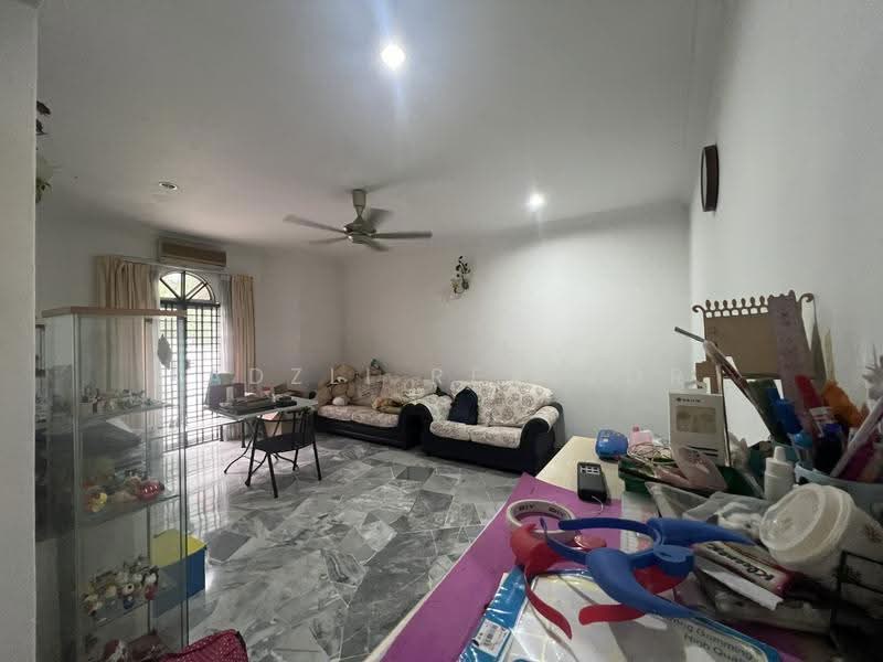 Rumah Berkembar untuk Dijual di Ampang Jaya (Ampang) - Fadzli Realtor - Living Room - PropertyGuru.com.my