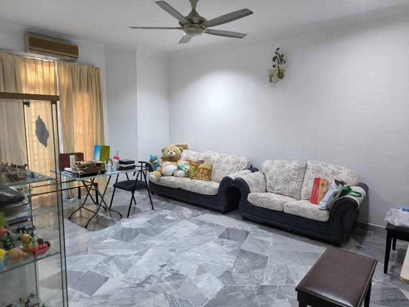 Rumah Berkembar untuk Dijual di Ampang Jaya (Ampang) - Fadzli Realtor - Living Room - PropertyGuru.com.my