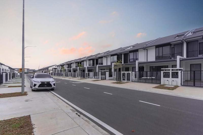 2-storey Terraced House for Sale in Bandar Bukit Raja (Klang) - Vitas Tan - Exterior - PropertyGuru.com.my