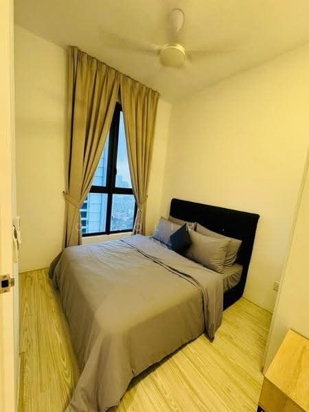 Kediaman Servis untuk Dijual di Serviced Residence @ Fera Residence @ The Quartz WM - ChaoLim . - Bedroom - PropertyGuru.com.my