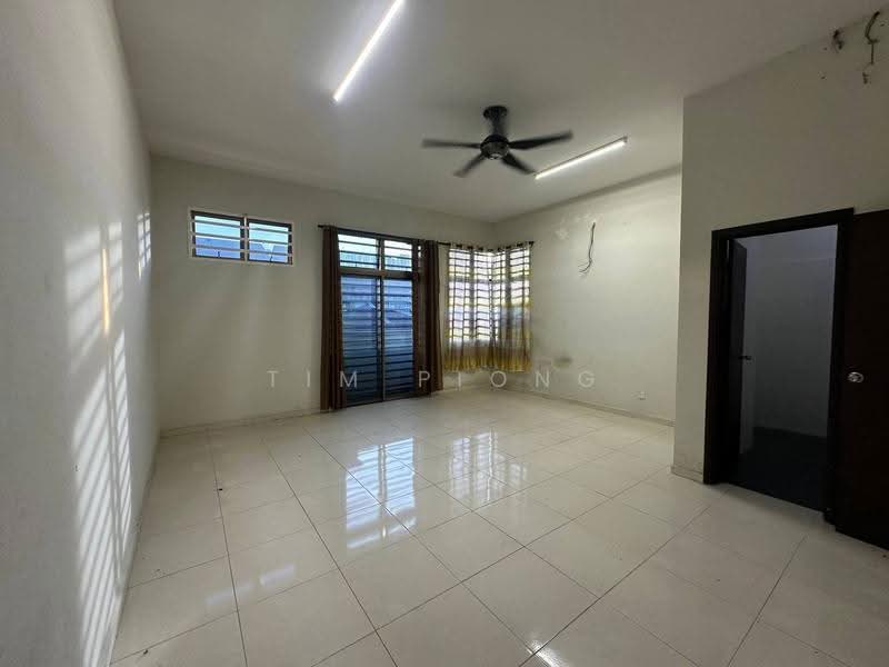 2-storey Terraced House for Sale in Paya Rumput (Melaka) - Tim Piong - Living Room - PropertyGuru.com.my