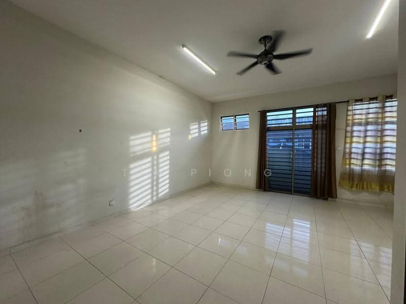 2-storey Terraced House for Sale in Paya Rumput (Melaka) - Tim Piong - Living Room - PropertyGuru.com.my
