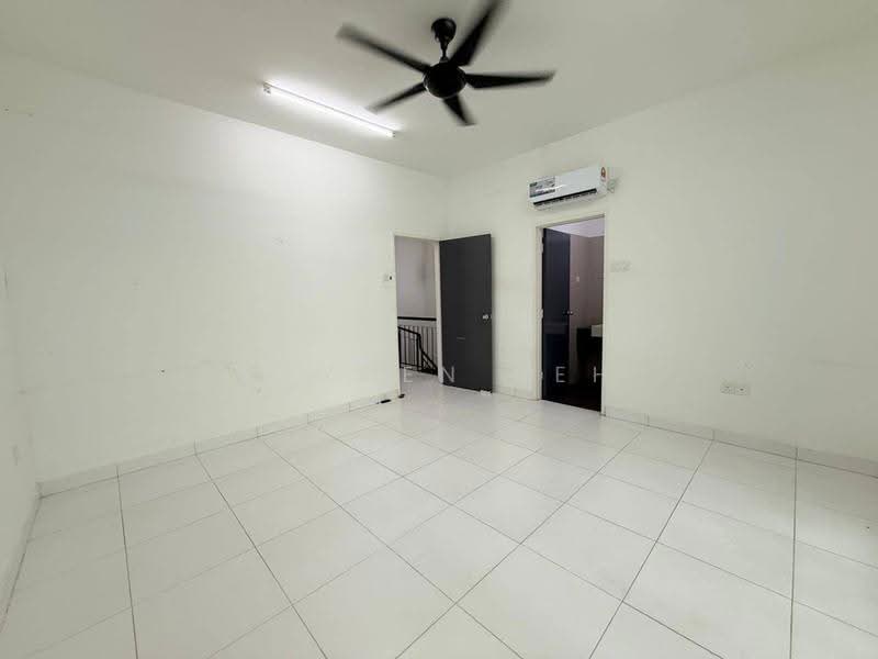 2-storey Terraced House for Sale in Mutiara Rini (Skudai) - Kayden Beh - Living Room - PropertyGuru.com.my