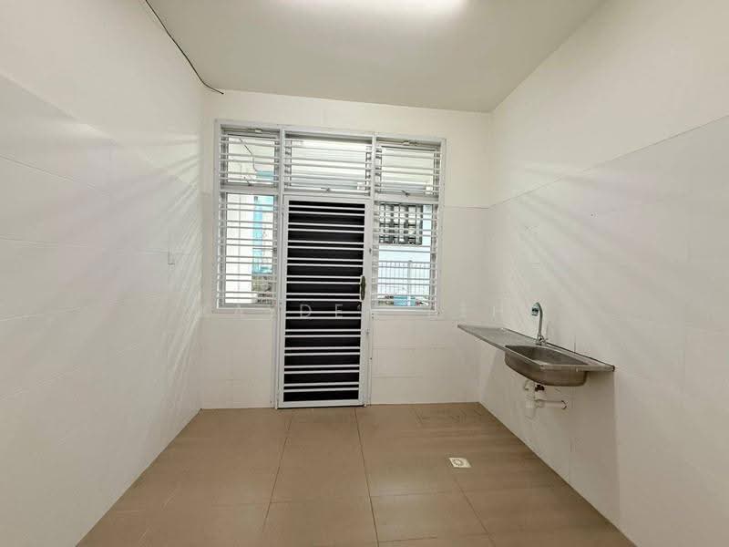2-storey Terraced House for Sale in Mutiara Rini (Skudai) - Kayden Beh - Kitchen - PropertyGuru.com.my