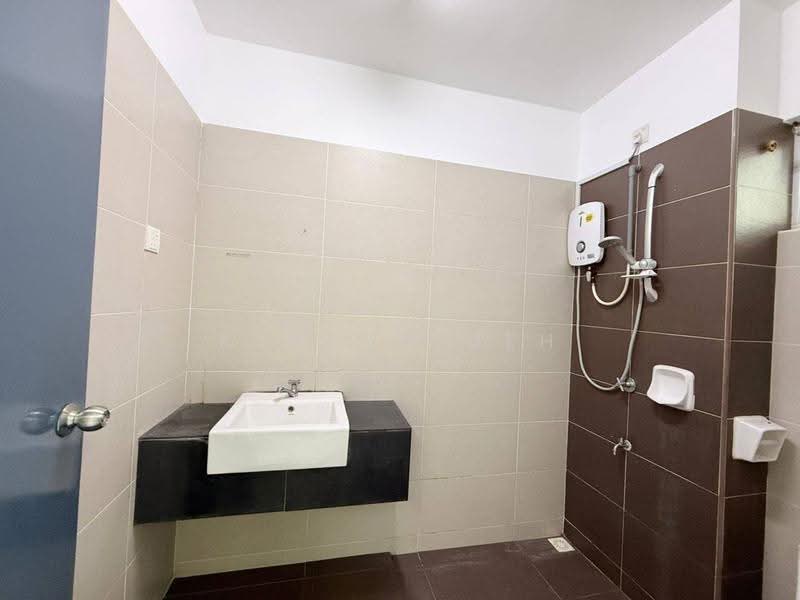 2-storey Terraced House for Sale in Mutiara Rini (Skudai) - Kayden Beh - Bathroom - PropertyGuru.com.my