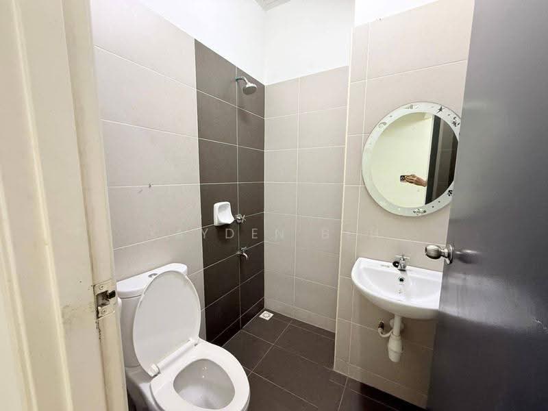 2-storey Terraced House for Sale in Mutiara Rini (Skudai) - Kayden Beh - Bathroom - PropertyGuru.com.my