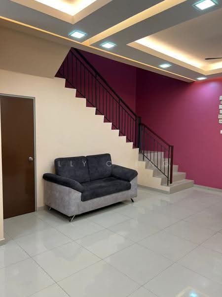 Rumah Teres 2-Tingkat untuk Dijual di Kajang East (Semenyih) - Elly Chong - Living Room - PropertyGuru.com.my