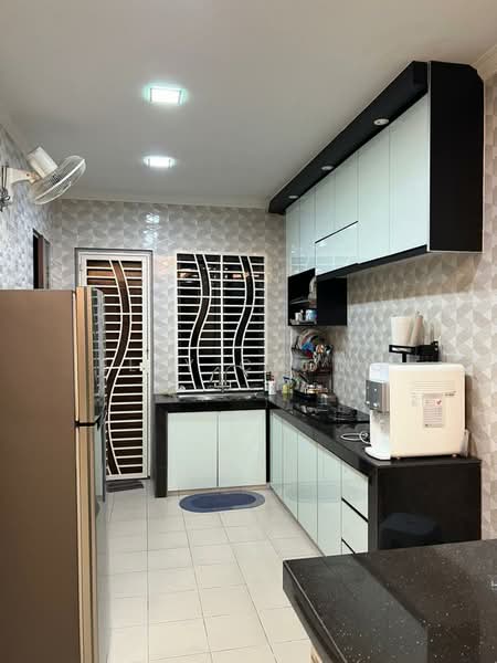 Rumah Teres 2-Tingkat untuk Dijual di Kajang East (Semenyih) - Elly Chong - Kitchen - PropertyGuru.com.my