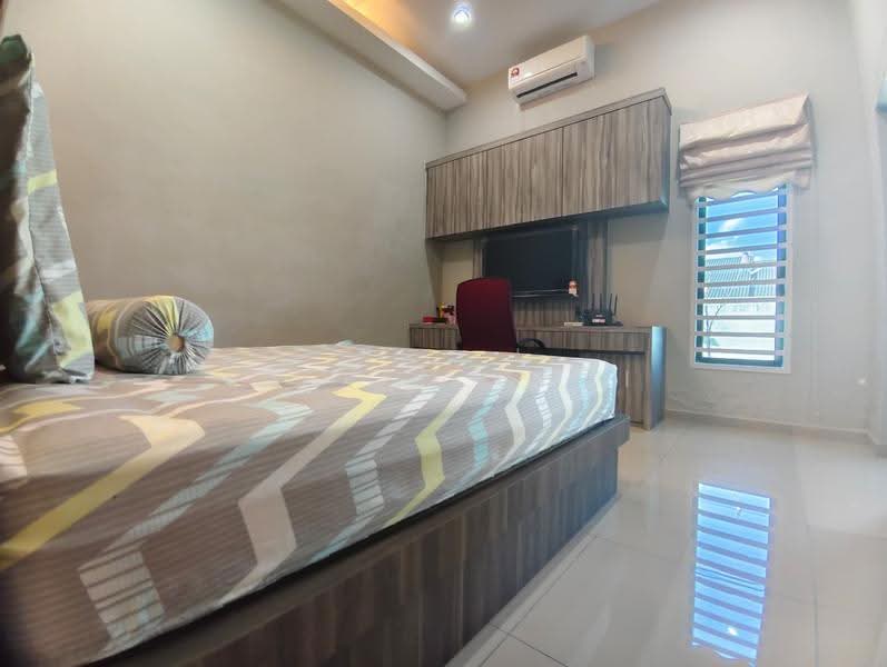 Semi-Detached House for Sale in Rambai Jaya (Bukit Rambai) - Steven Chai - Bedroom - PropertyGuru.com.my