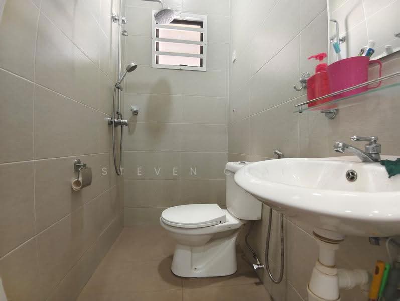 Semi-Detached House for Sale in Rambai Jaya (Bukit Rambai) - Steven Chai - Bathroom - PropertyGuru.com.my