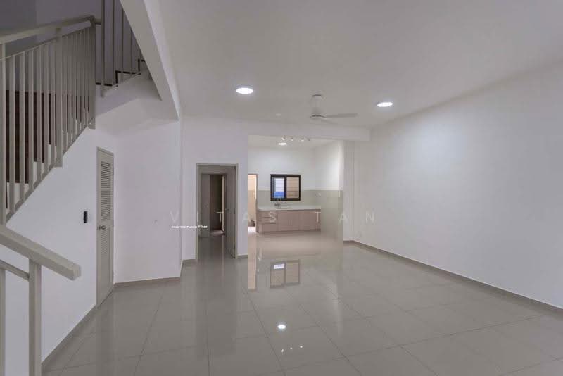 2-storey Terraced House for Rent in Setia Utama (Setia Alam) - Vitas Tan - Living Room - PropertyGuru.com.my