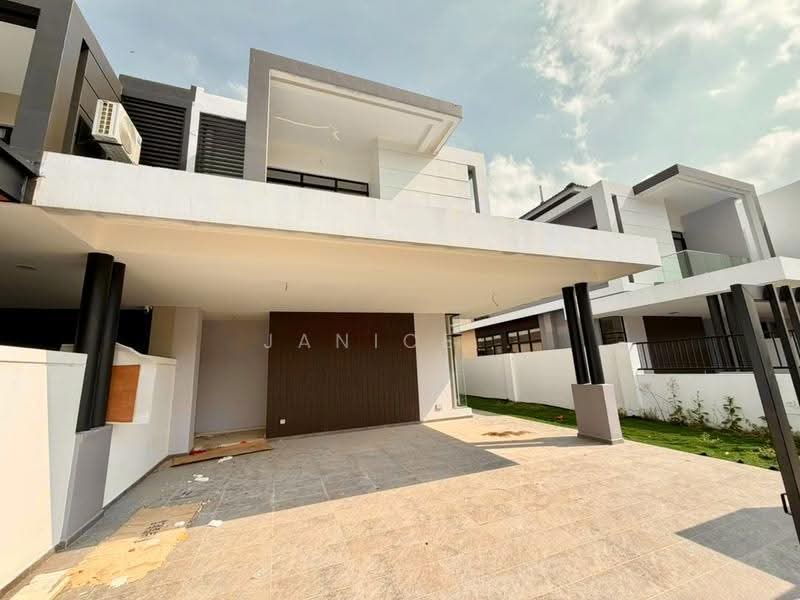 Rumah Kluster untuk Dijual di Austin Crest (Johor Bahru) - Janice . - Exterior - PropertyGuru.com.my