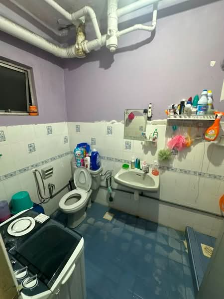 Kondominium untuk Dijual di Sri Suajaya Condominium - Marcus Koh - Bathroom - PropertyGuru.com.my
