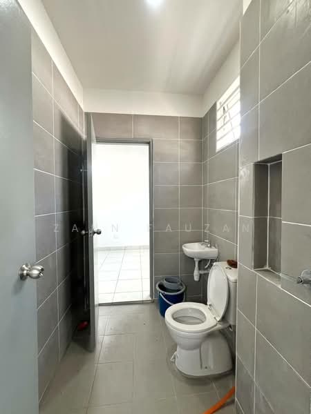 Rumah Teres 2-Tingkat untuk Dijual di Serendah (Selangor) - Zann Fauzan - Bathroom - PropertyGuru.com.my