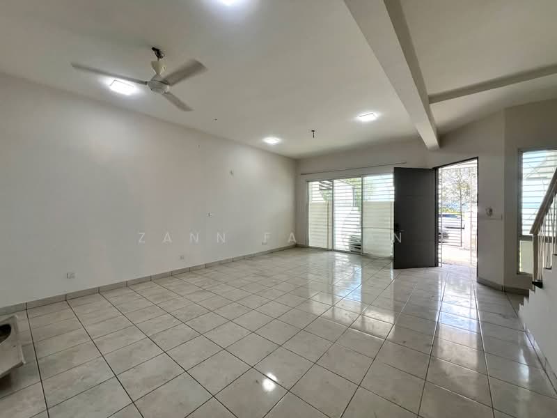 Rumah Teres 2-Tingkat untuk Dijual di Serendah (Selangor) - Zann Fauzan - Living Room - PropertyGuru.com.my