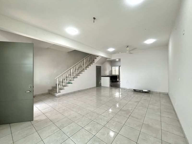 Rumah Teres 2-Tingkat untuk Dijual di Serendah (Selangor) - Zann Fauzan - Living Room - PropertyGuru.com.my