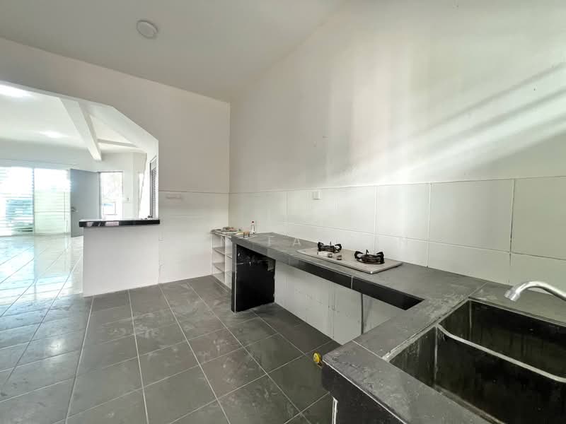 Rumah Teres 2-Tingkat untuk Dijual di Serendah (Selangor) - Zann Fauzan - Kitchen - PropertyGuru.com.my