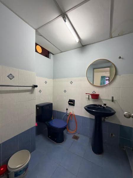 Condominium for Rent at Vista Komanwel A - Chin PT - Bathroom - PropertyGuru.com.my