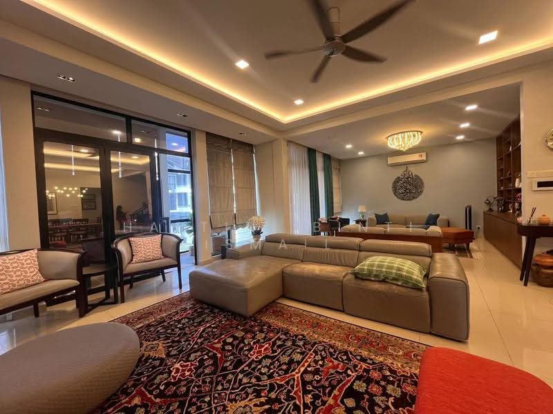Rumah Teres 3-Tingkat untuk Dijual di Sepang (Selangor) - Hartini Binti Ismail - Living Room - PropertyGuru.com.my