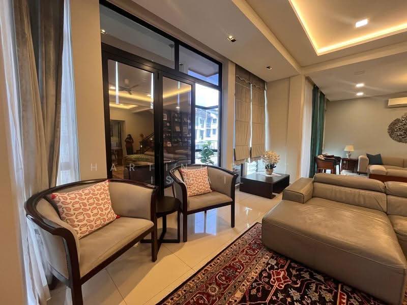 Rumah Teres 3-Tingkat untuk Dijual di Sepang (Selangor) - Hartini Binti Ismail - Living Room - PropertyGuru.com.my