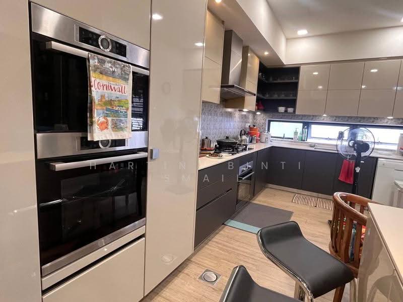 Rumah Teres 3-Tingkat untuk Dijual di Sepang (Selangor) - Hartini Binti Ismail - Kitchen - PropertyGuru.com.my