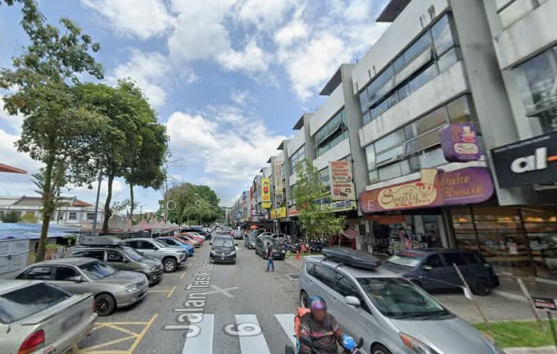 Shop for Rent in Sungai Besi (Kuala Lumpur) - Oscar Lee - Exterior - PropertyGuru.com.my