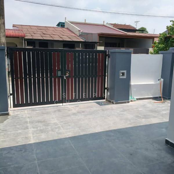 1-storey Terraced House for Sale in Taman Sri Skudai (Skudai) - Steph Choong - Exterior - PropertyGuru.com.my