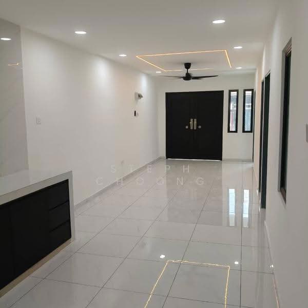 1-storey Terraced House for Sale in Taman Sri Skudai (Skudai) - Steph Choong - Living Room - PropertyGuru.com.my