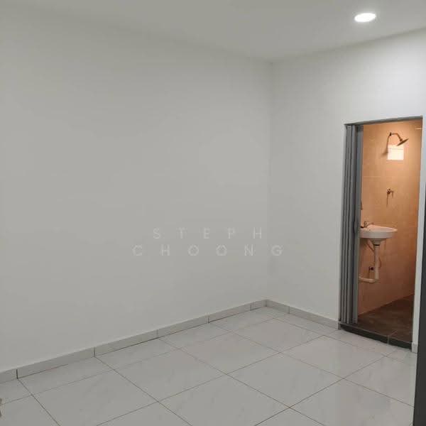 1-storey Terraced House for Sale in Taman Sri Skudai (Skudai) - Steph Choong - Bathroom - PropertyGuru.com.my