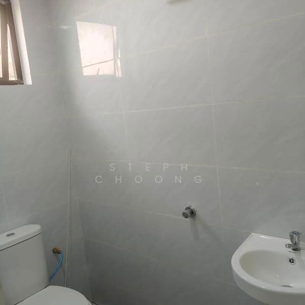 Rumah Teres 1-Tingkat untuk Dijual di Taman Megah Ria (Masai) - Steph Choong - Bathroom - PropertyGuru.com.my