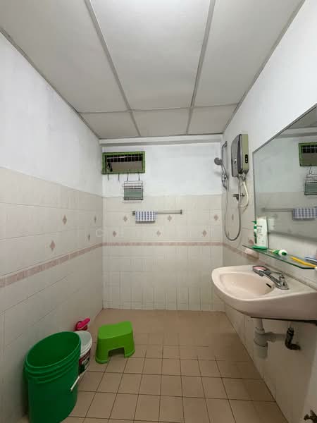Condominium for Rent at Vista Komanwel A - Chin PT - Bathroom - PropertyGuru.com.my