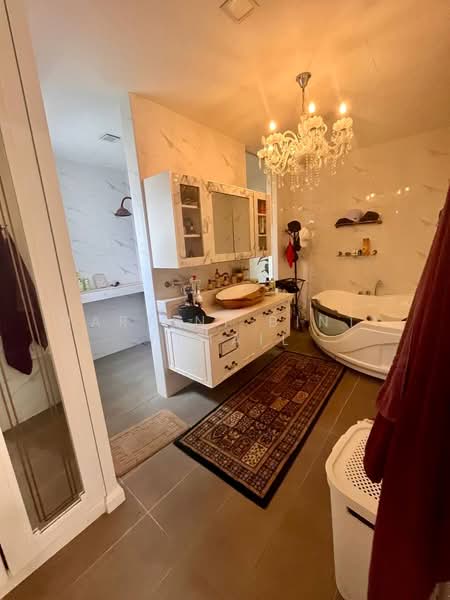 Semi-Detached House for Sale in Kajang (Selangor) - Hartini Binti Ismail - Bathroom - PropertyGuru.com.my