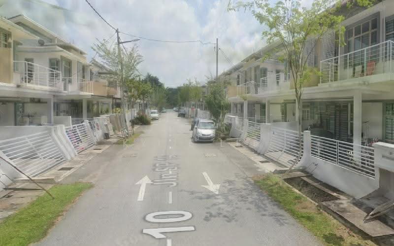 Semi-Detached House for Sale in Bandar Saujana Putra (Tanjong Duabelas) - Kylie Lee - Exterior - PropertyGuru.com.my