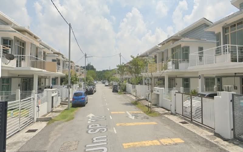 Semi-Detached House for Sale in Bandar Saujana Putra (Tanjong Duabelas) - Kylie Lee - Exterior - PropertyGuru.com.my