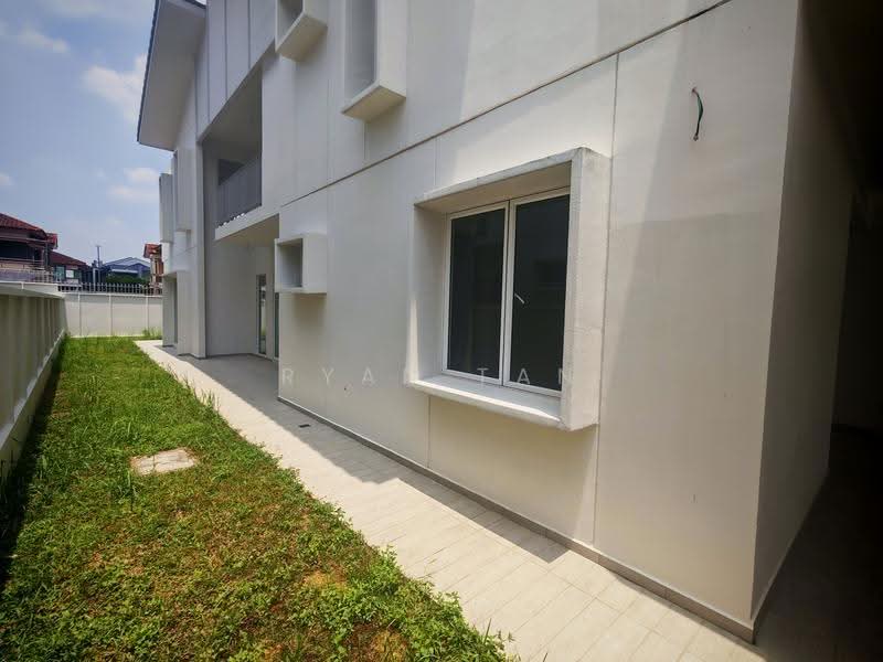 Rumah Berkembar untuk Dijual di Bandar Seri Alam (Masai) - Ryan Tan - Exterior - PropertyGuru.com.my