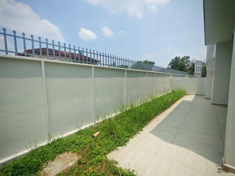 Rumah Berkembar untuk Dijual di Bandar Seri Alam (Masai) - Ryan Tan - Exterior - PropertyGuru.com.my