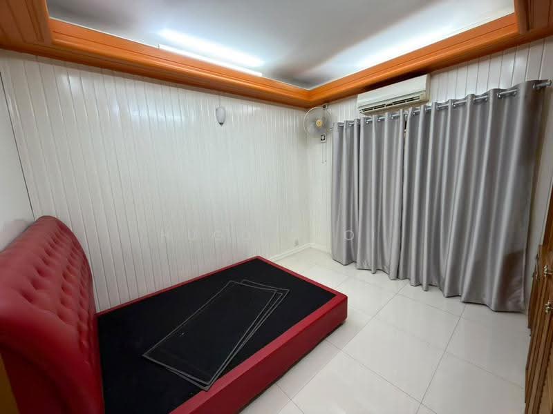 Bungalow House for Rent in Country Heights (Kajang) - Hugo Gooi - Bedroom - PropertyGuru.com.my