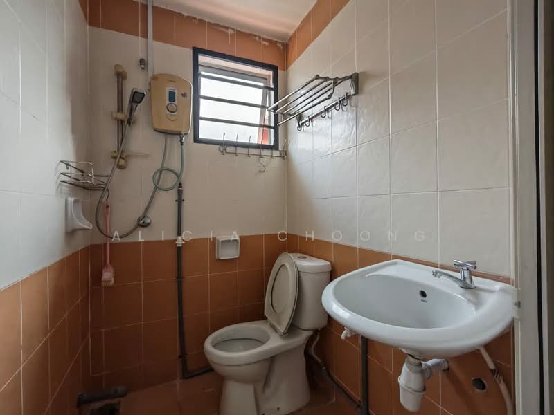 Rumah Bandar untuk Disewa di Sungai Long (Bandar Sungai Long) - Alicia Choong - Bathroom - PropertyGuru.com.my