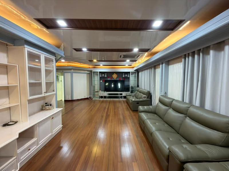 Bungalow House untuk Dijual di Country Heights (Kajang) - Hugo Gooi - Living Room - PropertyGuru.com.my