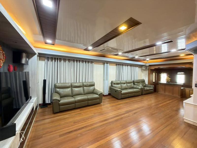 Bungalow House untuk Dijual di Country Heights (Kajang) - Hugo Gooi - Living Room - PropertyGuru.com.my