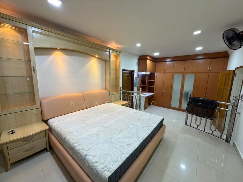Bungalow House untuk Dijual di Country Heights (Kajang) - Hugo Gooi - Bedroom - PropertyGuru.com.my