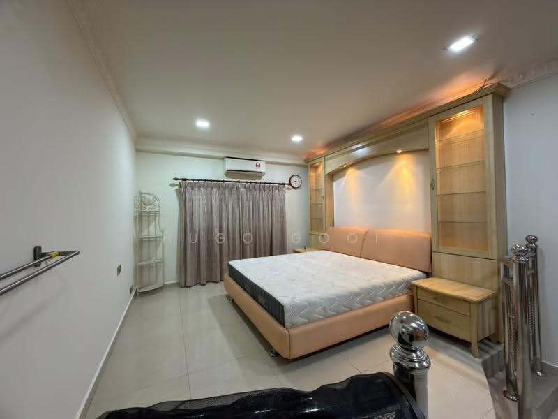 Bungalow House untuk Dijual di Country Heights (Kajang) - Hugo Gooi - Bedroom - PropertyGuru.com.my