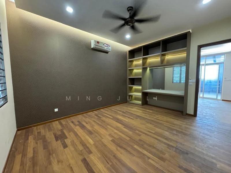 4.5-storey Terraced House for Sale in Happy Garden (Kuchai Lama) - Ming Ju Li - PropertyGuru.com.my