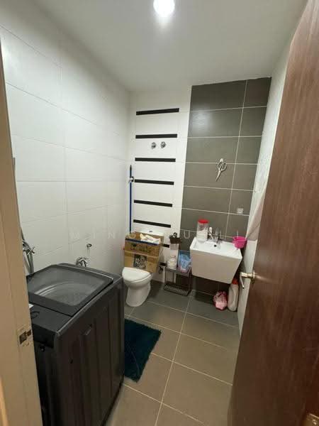 4.5-storey Terraced House for Sale in Happy Garden (Kuchai Lama) - Ming Ju Li - Bathroom - PropertyGuru.com.my