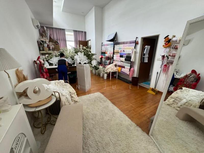 4.5-storey Terraced House for Sale in Happy Garden (Kuchai Lama) - Ming Ju Li - PropertyGuru.com.my
