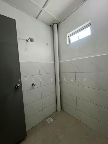 Rumah Teres 2-Tingkat untuk Dijual di Bukit Sentosa (Rawang) - Zann Fauzan - Bathroom - PropertyGuru.com.my