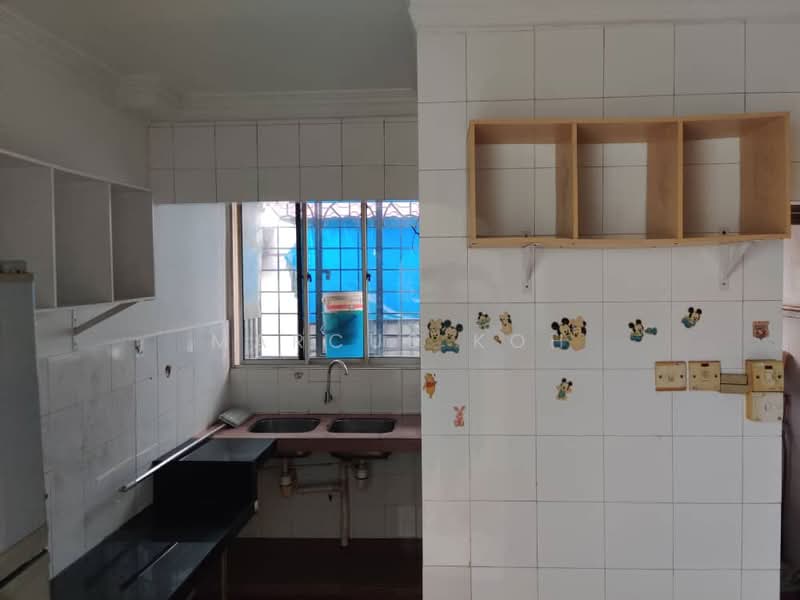 Apartment for Rent at Apartment Harmoni - Marcus Koh - Kitchen - PropertyGuru.com.my