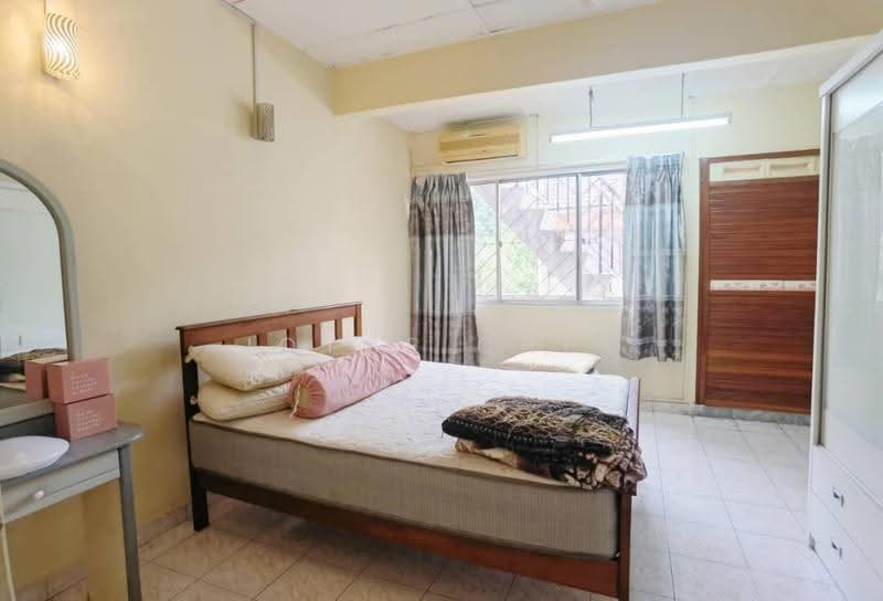 2-storey Terraced House for Sale in Taman Bidara (Selayang) - Joyce Chee - Bedroom - PropertyGuru.com.my