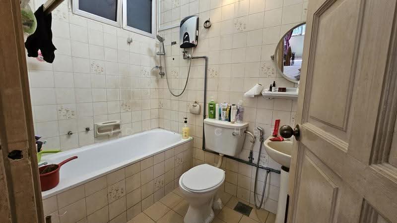 2-storey Terraced House for Sale in Taman Bidara (Selayang) - Joyce Chee - Bathroom - PropertyGuru.com.my